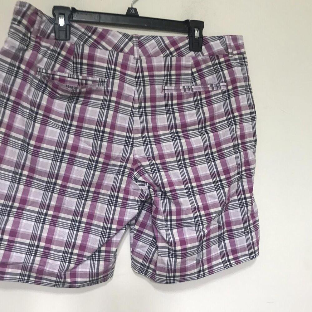Dockers Shorts Bermuda Women’s Size 16 multicolor Stripped - Picture 4 of 8